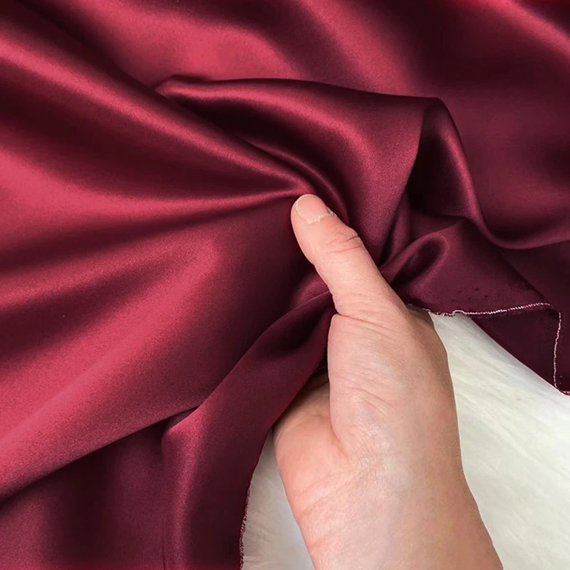 Silk Sheet Set - Huidblauw gekleurd zijdesatijn nachthemd oogmasker Haute