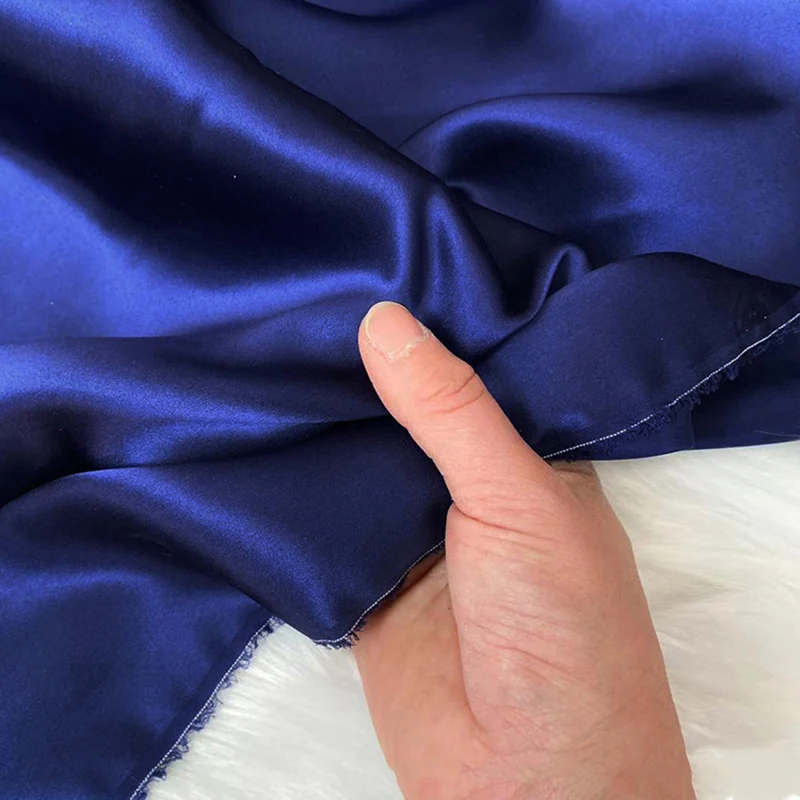 Huidblauw gekleurd zijdesatijn - Silk Sheet Set recensie en prijs